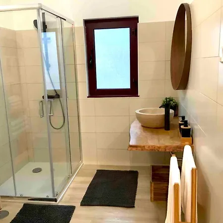 Charming House With Private Pool In Holiday home Porto de Mos (Leiria)